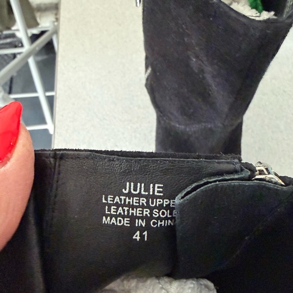 Booties - Picture 4 of 4